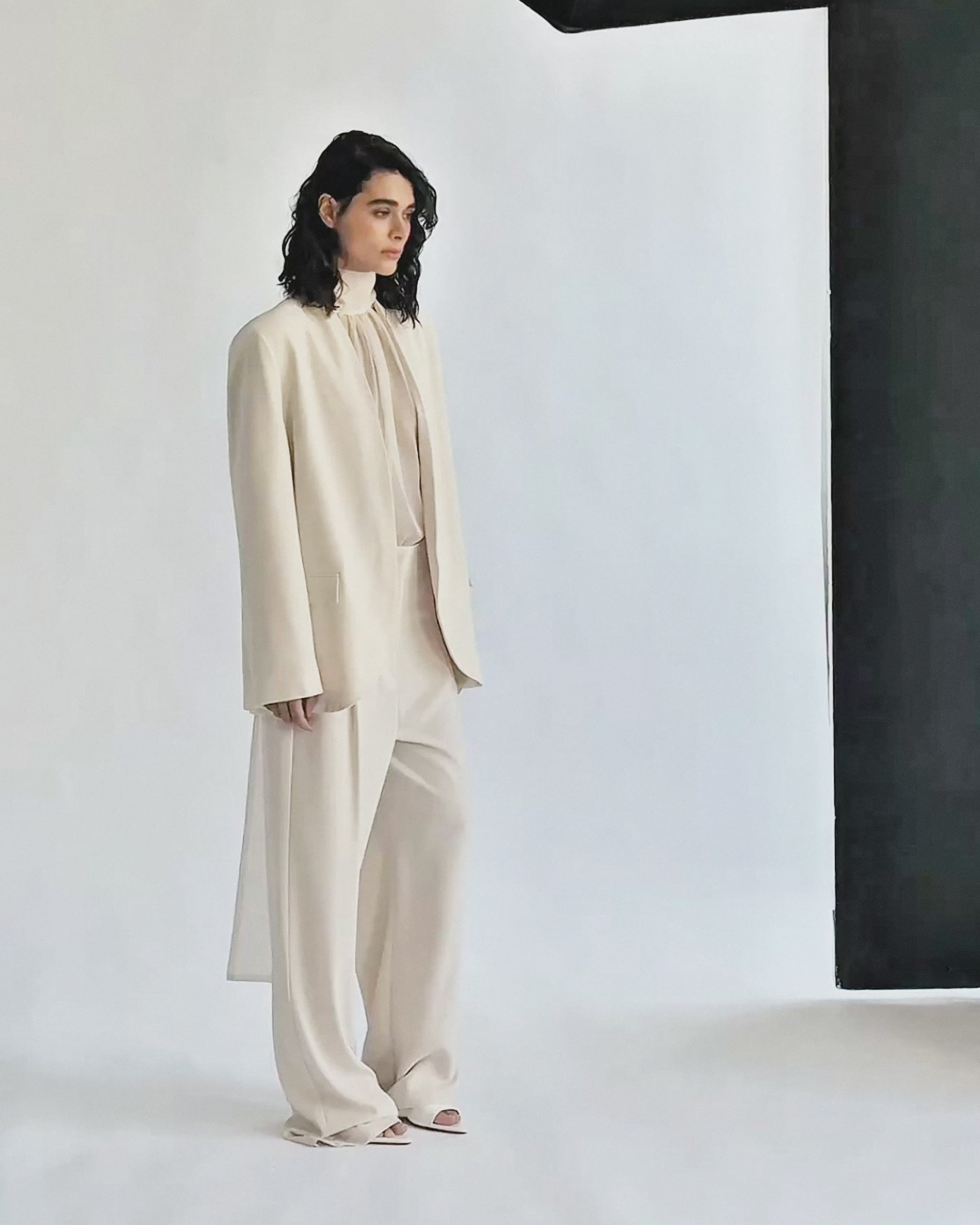 Jane Relaxed-fit Tailored Trousers Milk